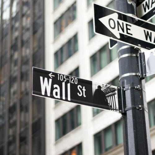 wall street sign in new york city